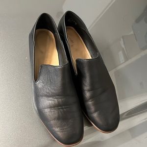 Womens Clark’s black shoes size 9.5